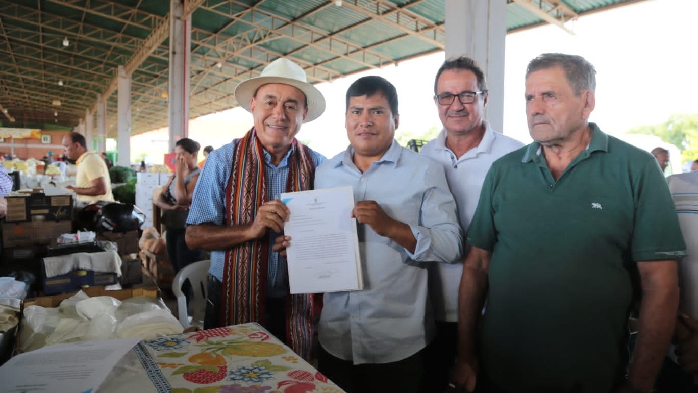 Comitiva peruana visita Ceasa e assina termo de intenção comercial e cultural com Rio Branco