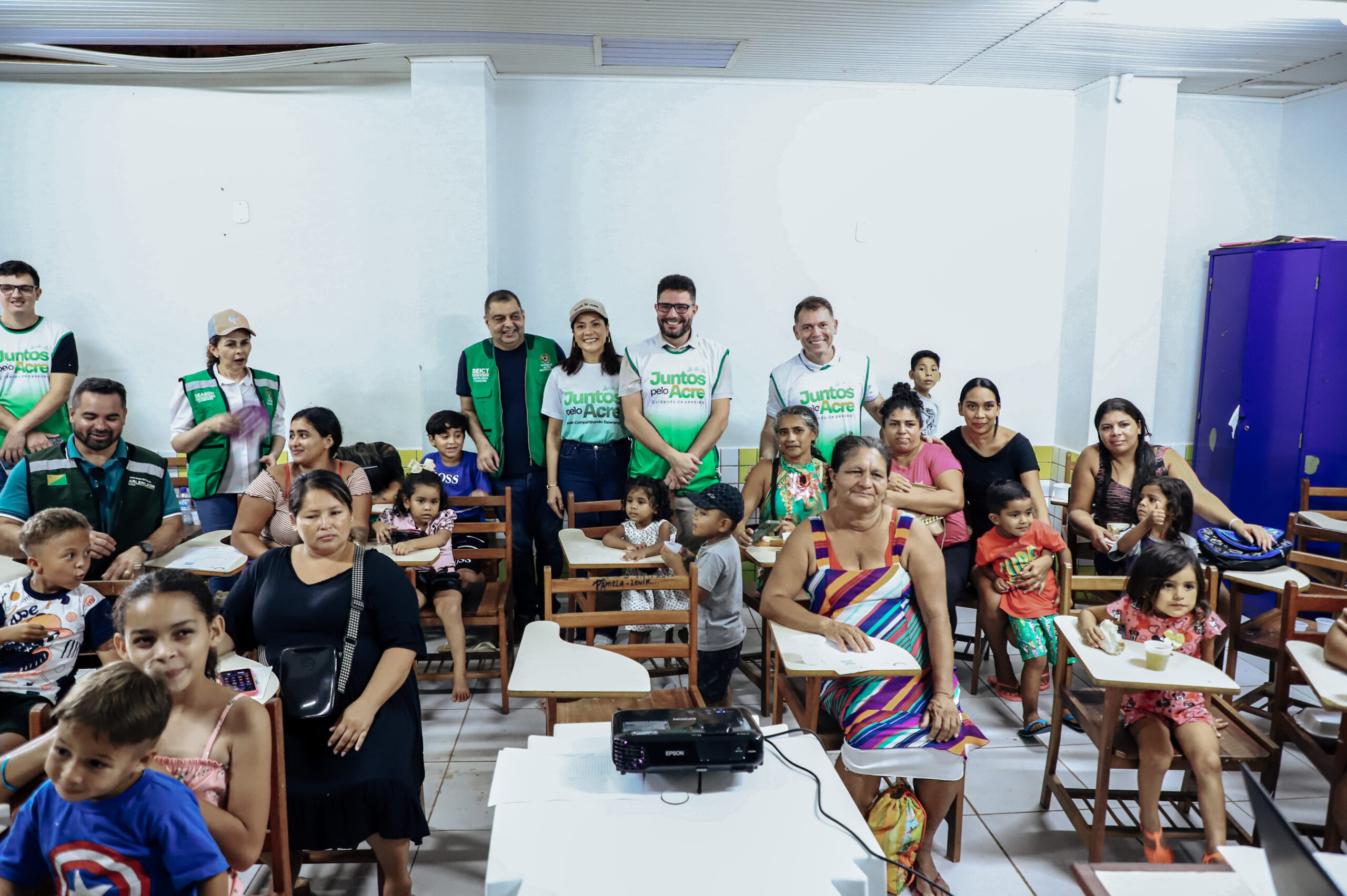 Projeto social do Estado, Juntos pelo Acre, leva cidadania para moradores do bairro Taquari na capital