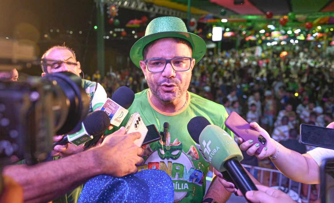 Na Gameleira, Gladson agradece por orações e pede que foliões brinquem o Carnaval 2024 em paz e segurança