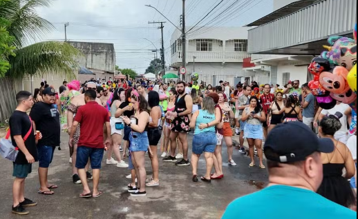 Tradicional Bloco ‘Vai Quem Quer’ anima foliões durante 3º dia de Carnaval no Tucumã, em Rio Branco