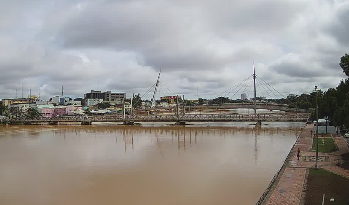 Rio Acre chega a marca de 16,45m em Rio Branco e deve continuar subindo