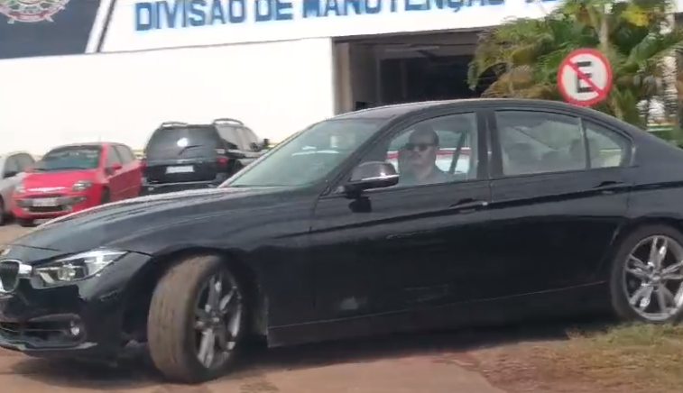 Após ser solto na Audiência de Custódia, Ícaro Pinto é flagrado dirigindo a BMW em que matou Jonhliane Paiva