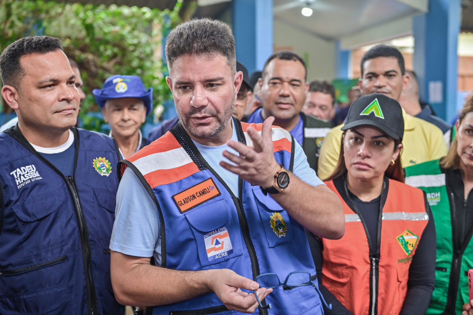 Gladson mobiliza estrutura do governo para enfrentar enchentes em municípios do Acre e busca apoio federal