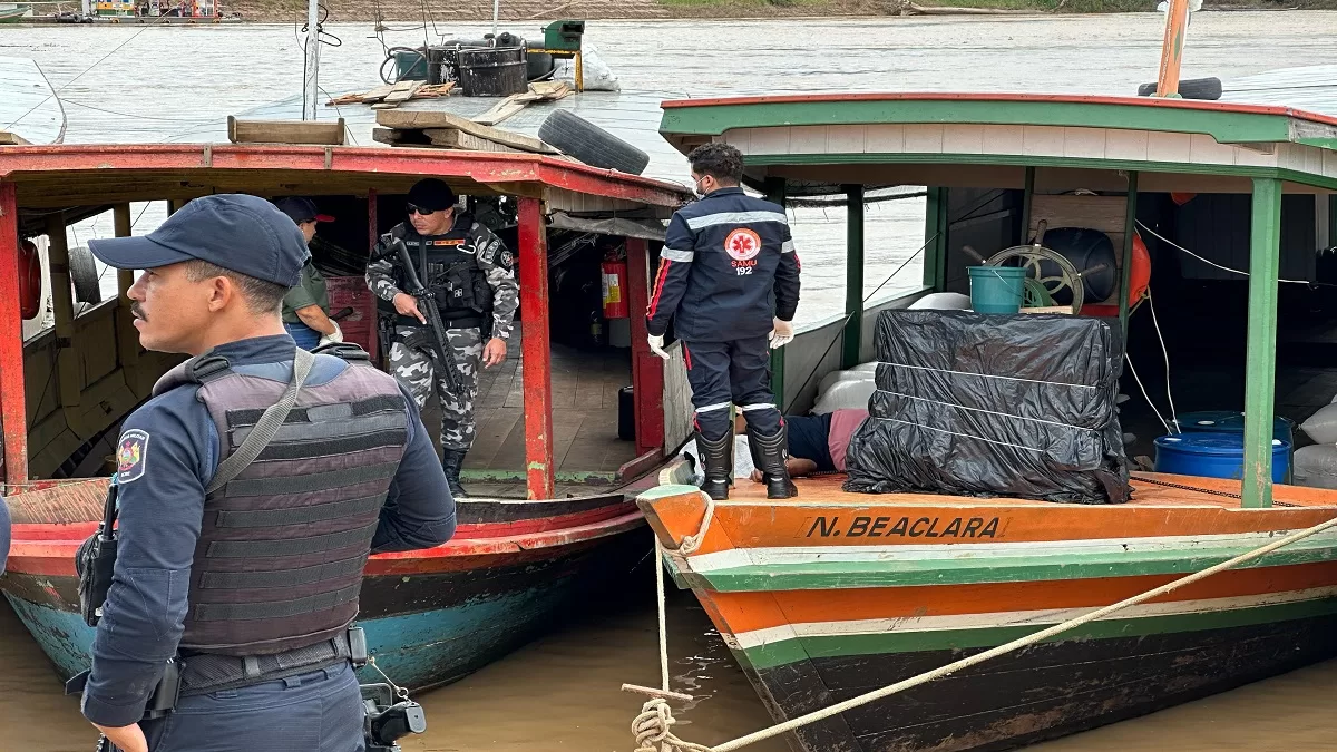 Morte de jovem executado a tiros dentro de embarcação foi premeditada e motivada por vingança, diz polícia