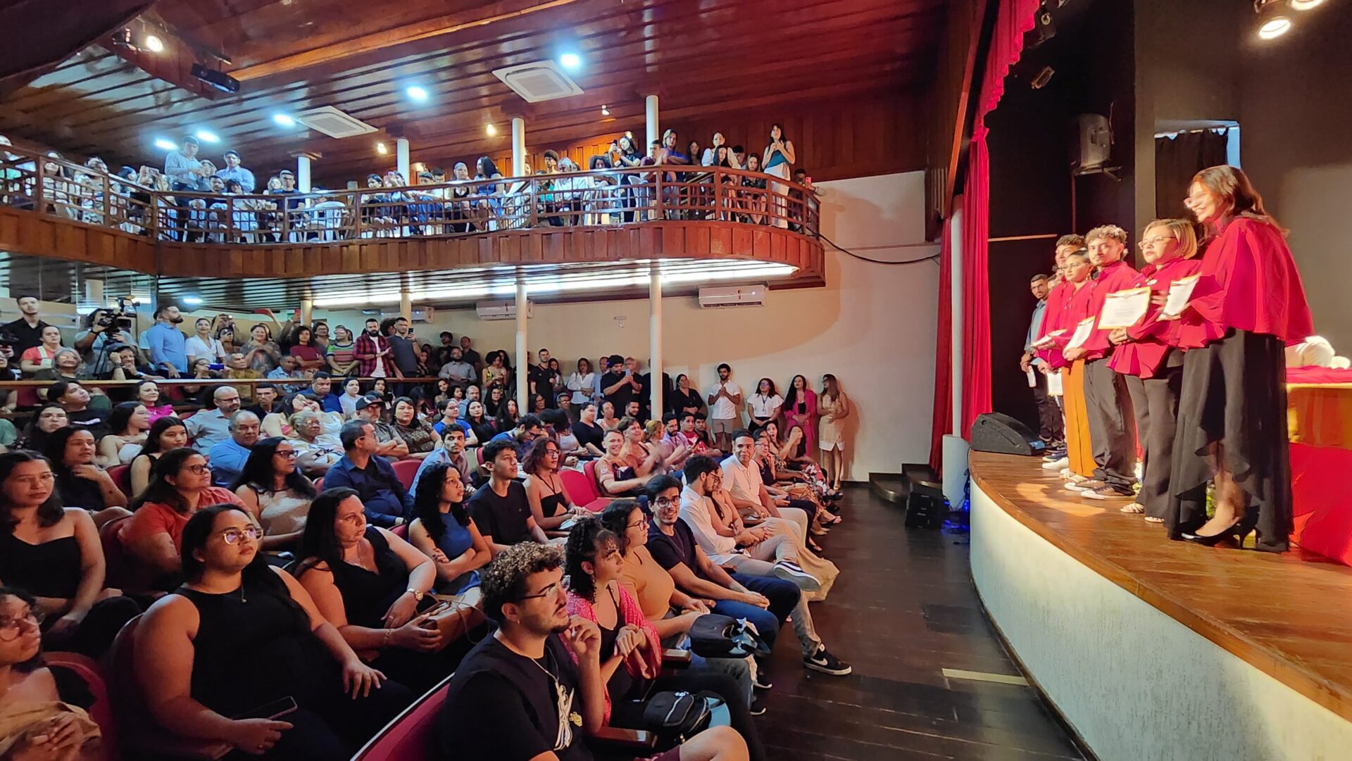 Com apoio do Fundo Social da Sicredi Biomas, Academia Juvenil Acreana de Letras lança livros de 4 jovens escritores