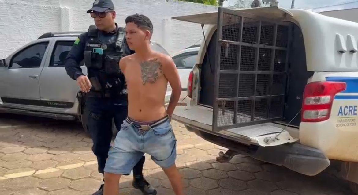 PM apreende três armas de fogo municiadas, prende homem e evita crimes no loteamento Praia do Amapá