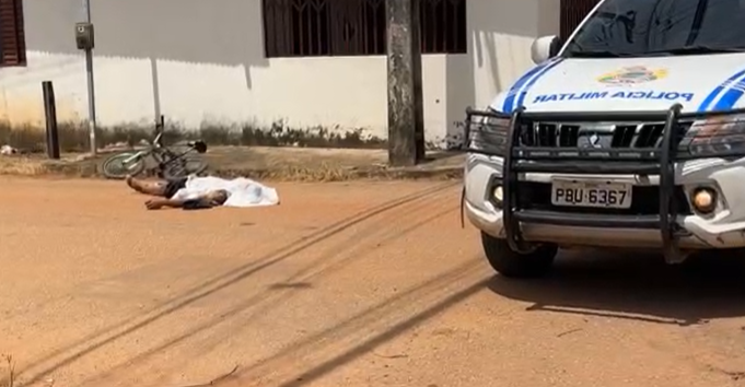 Homem é executado com vários tiros ao lado de escola em Rio Branco e alunos ficam em pânico