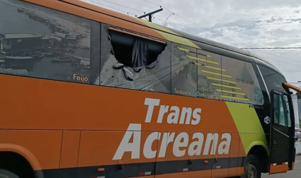 Ônibus da Transacreana são atacados a pedradas em viagem de Rio Branco à Cruzeiro do Sul