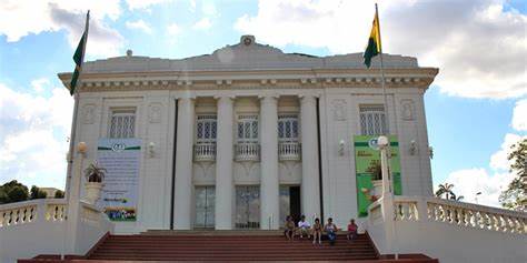 Veja o que abre e o que fecha nesta terça-feira, Dia da Revolução Acreana