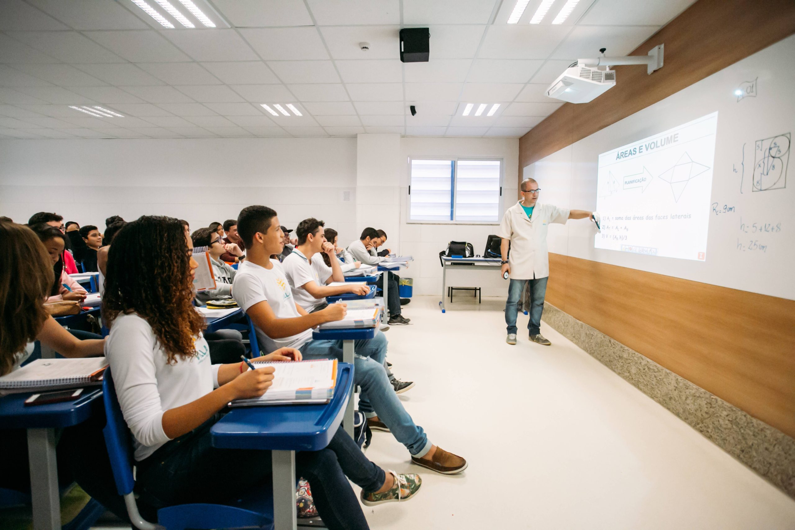 Inscrições para 1.320 vagas em cursos técnicos e superiores do Ifac já estão abertas