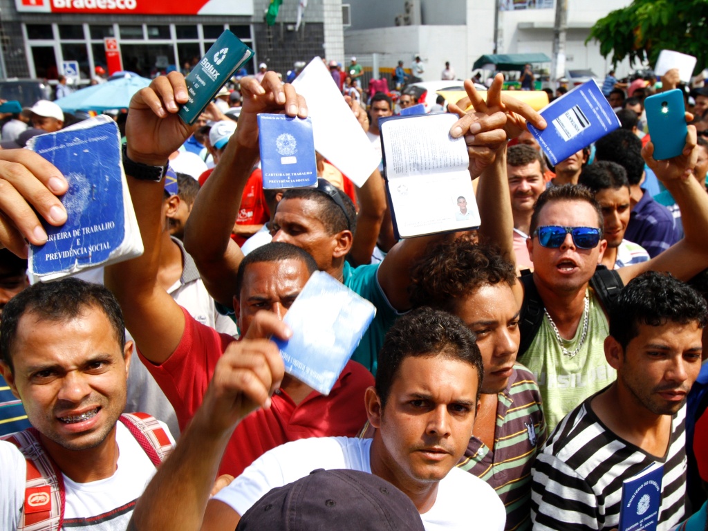 Às vésperas do Dia do Trabalhador, IBGE revela que desemprego no Brasil aumentou quase 8%