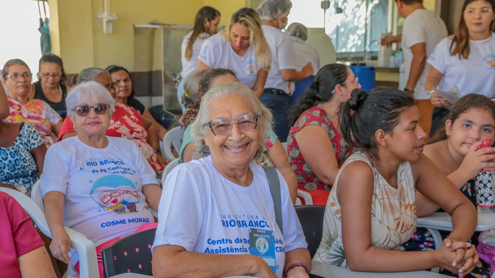 Prefeitura de Rio Branco realiza dia de beleza em alusão ao Dia das Mães no Centro da Pessoa Idosa