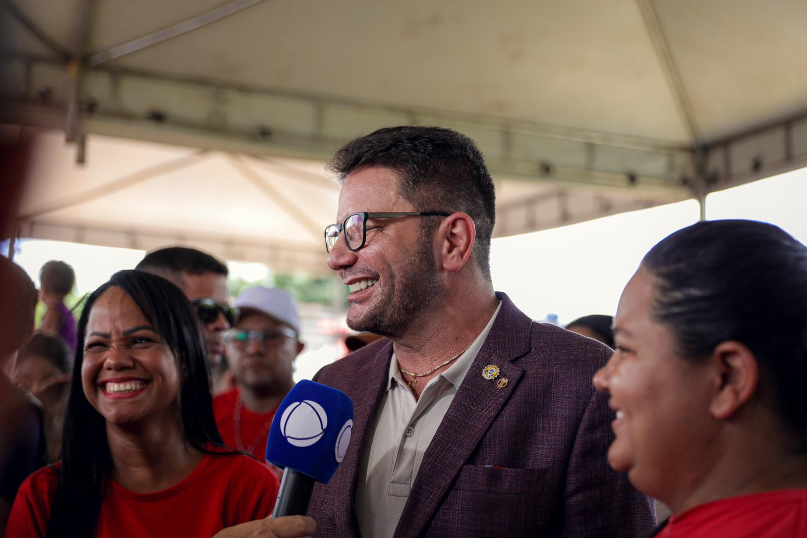 Gladson anuncia aprovação de projeto com 226 casas no Loteamento Marielle Franco, em Rio Branco