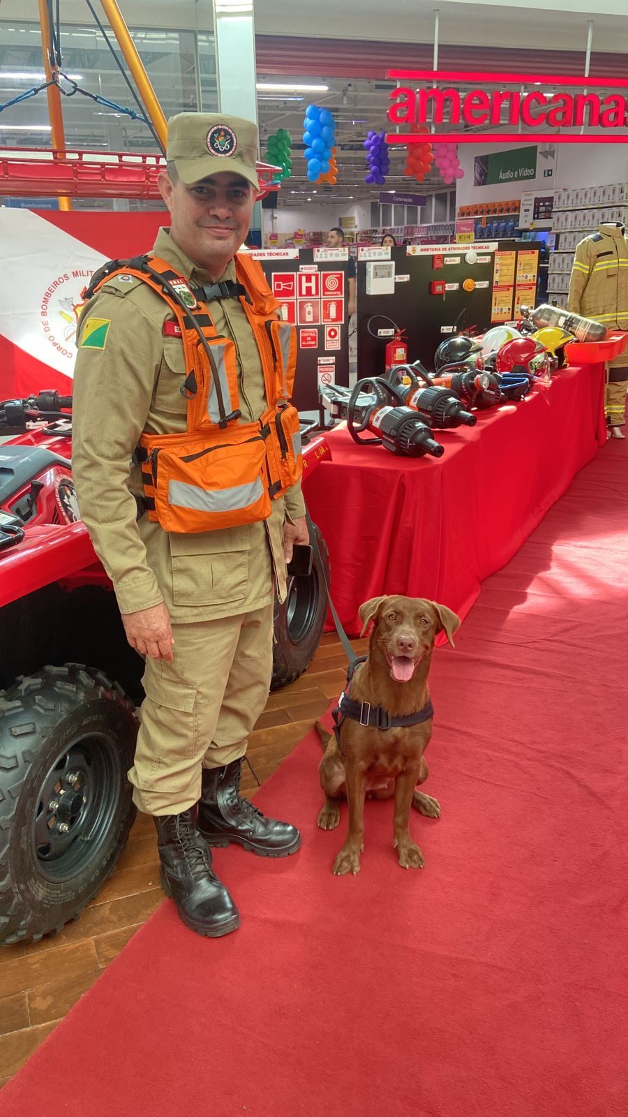 Corpo de Bombeiros realiza exposição comemorativa no Via Verde Shopping