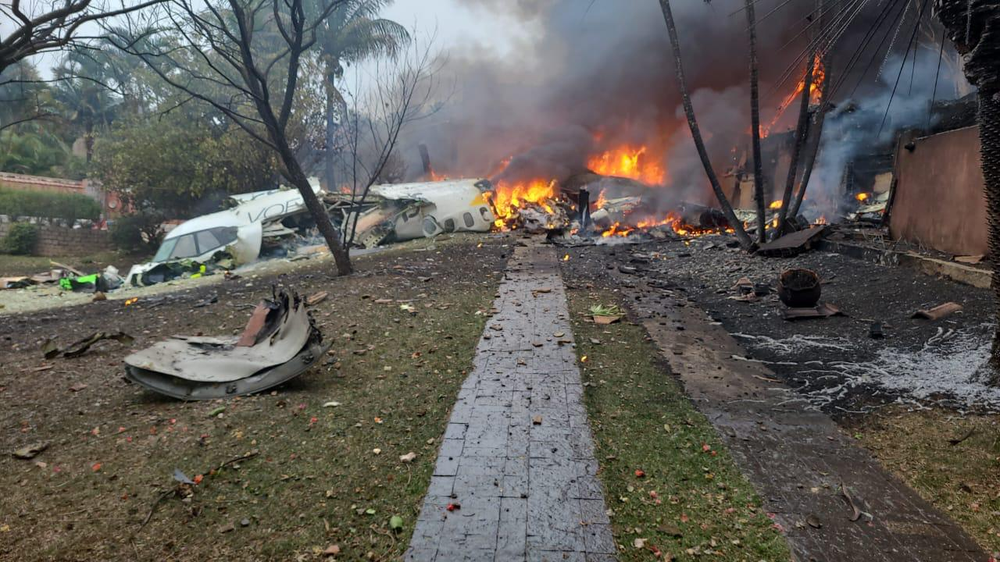 Bombeiros já resgataram 42 corpos de avião que caiu em SP: ‘Expectativa é retirar todos até o fim do dia’