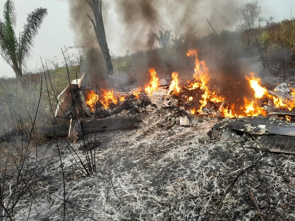 URGENTE- Avião cai, explode e mata cinco pessoas no MT