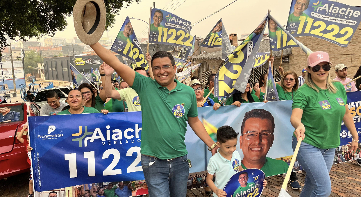 Ao lado de amigos e apoiadores, Aiache participa de passeata no Tangará