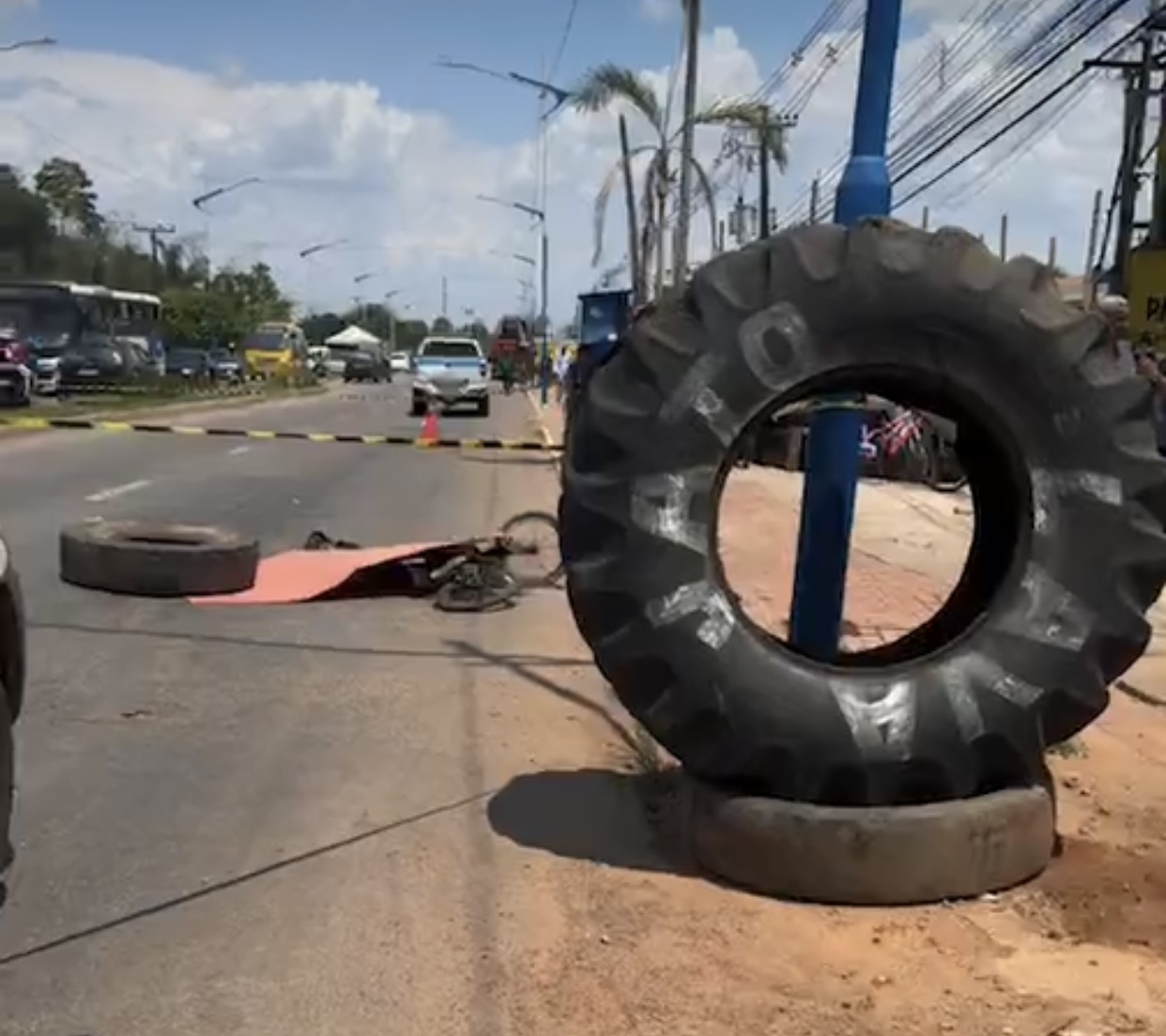 Menino de 10 anos morre esmagado por caminhão após sair da escola, em Rio Branco