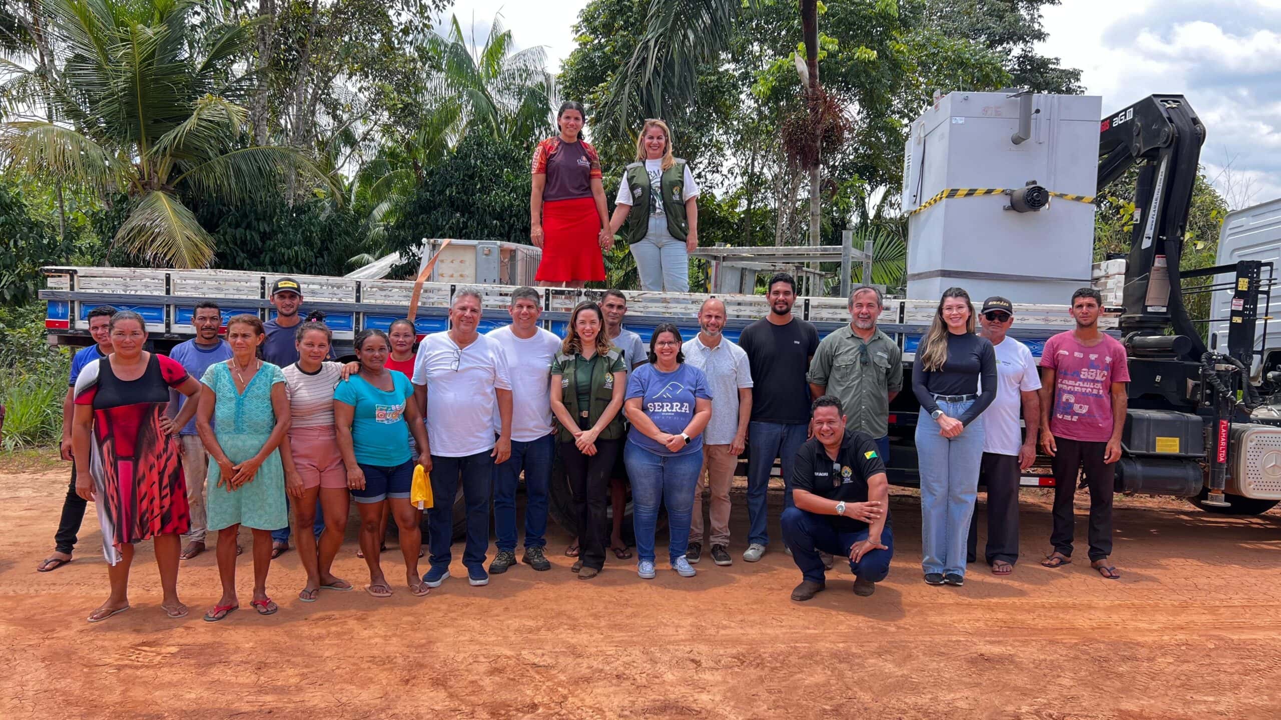 Governo do Acre beneficia mulheres produtoras de cacau em Cruzeiro do Sul com a doação de equipamentos e utensílios