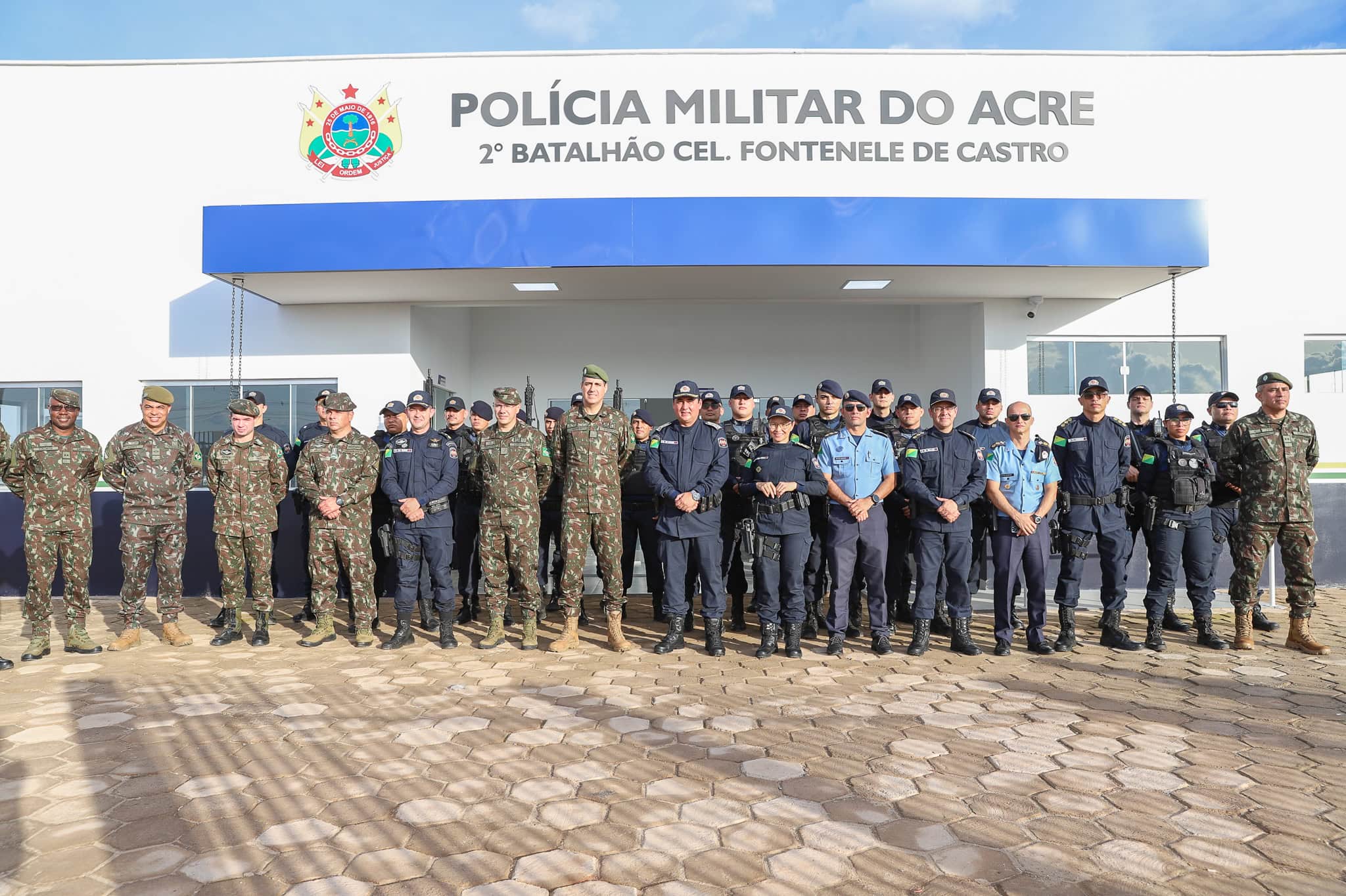 Polícia Militar do Acre recebe visita técnica de generais do Exército