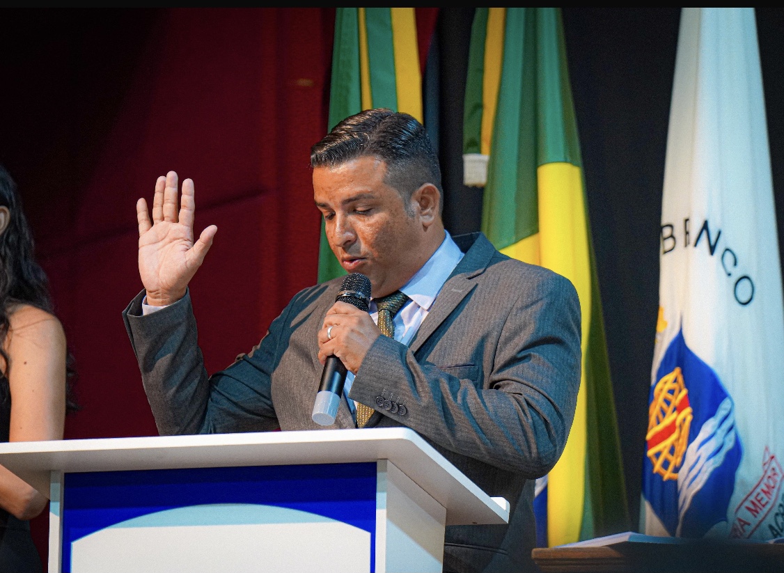 Aiache toma posse como vereador de Rio Branco e promete trabalhar com veracidade e ética