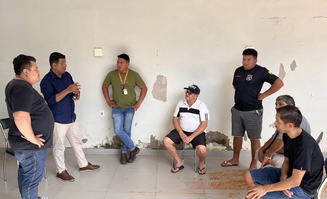 Na Comunidade, vereador Aiache visita bairros de Rio Branco e dialoga com moradores