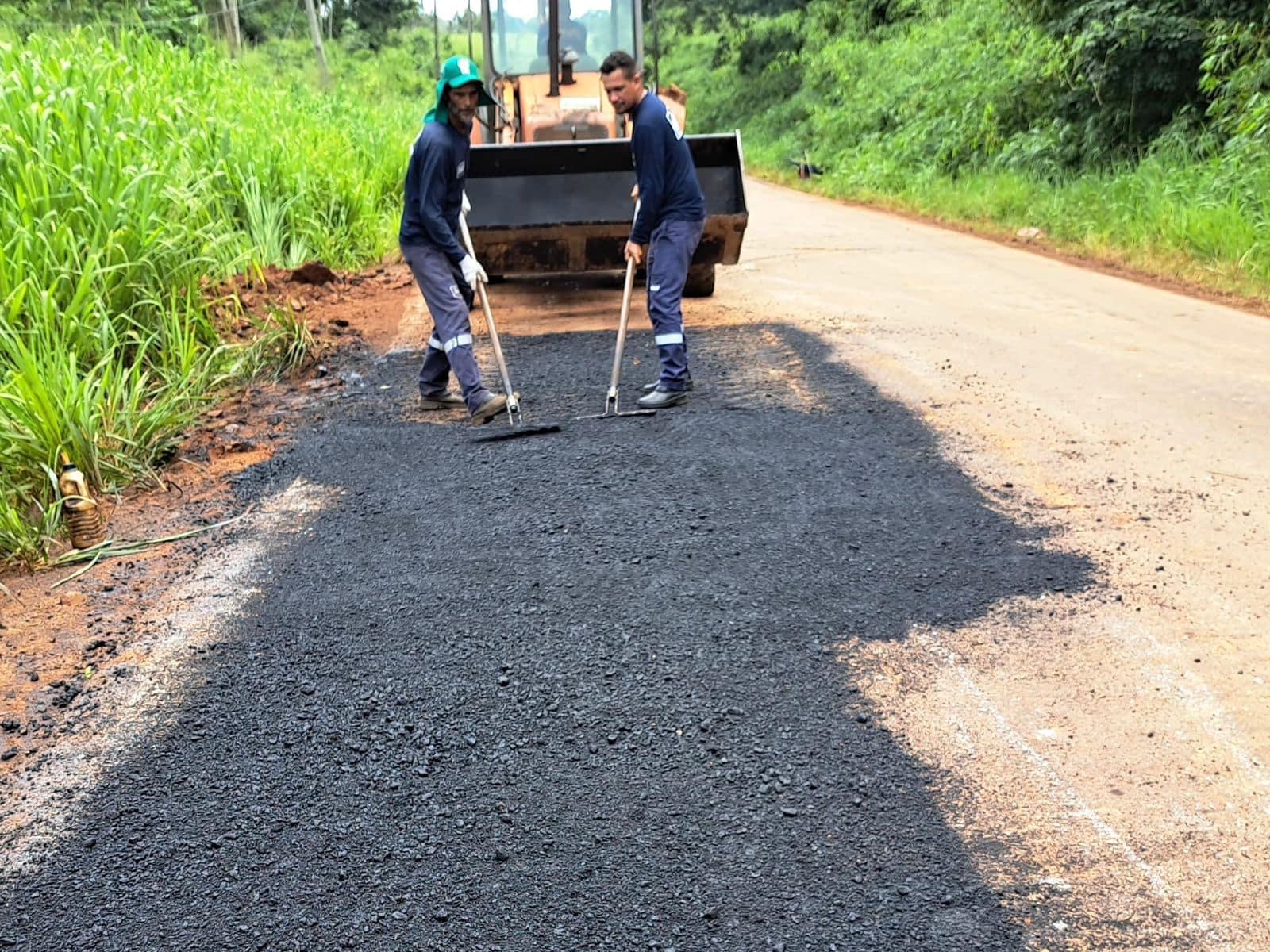 Governo do Acre mobiliza mais equipes para manutenção na rodovia AC-475 entre Plácido de Castro e Acrelândia