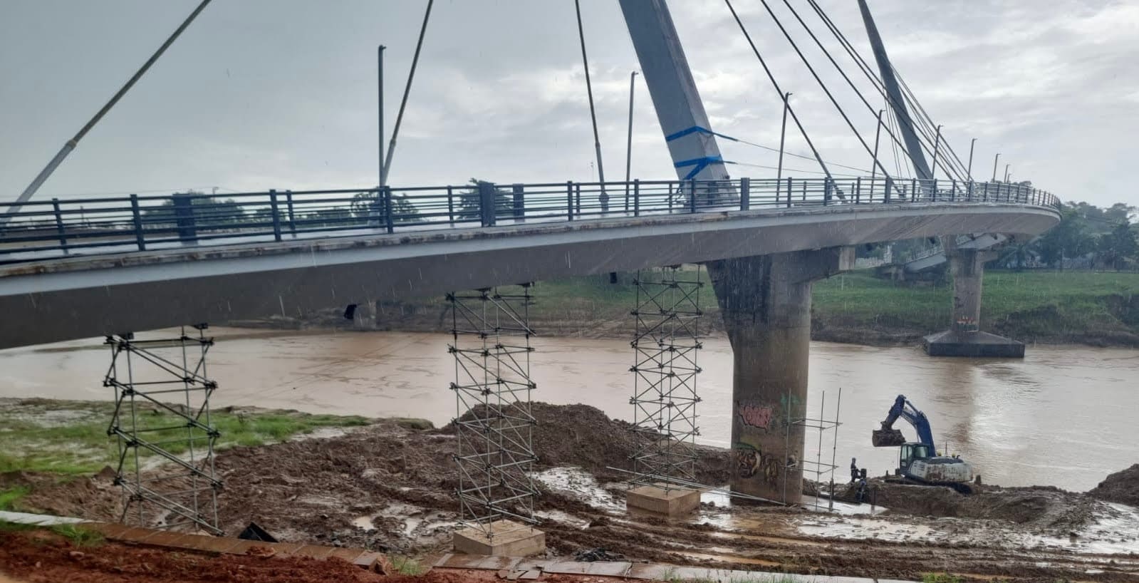 Governo do Acre segue com as obras de recuperação da Passarela Joaquim Macedo