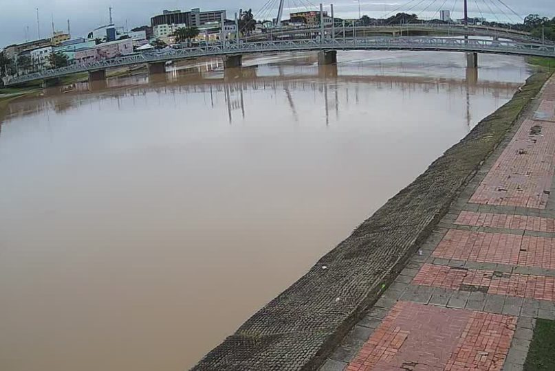 Nível do Rio Acre estabiliza e começa a vazar na capital a partir desta terça, diz boletim do CPRM