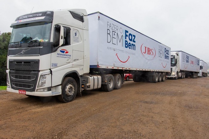 MPF entra com ação para que a JBS pare de autorizar caminhões com excesso de peso na BR-364