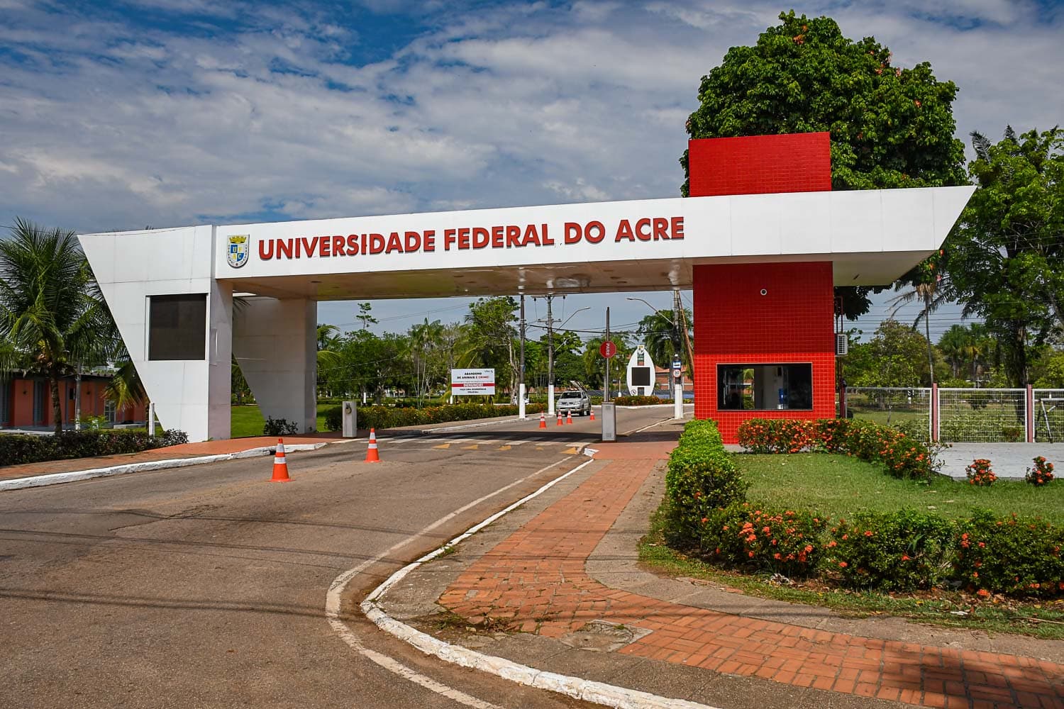 UFAC promove minicursos gratuitos sobre Mendeley e Python para análise de dados