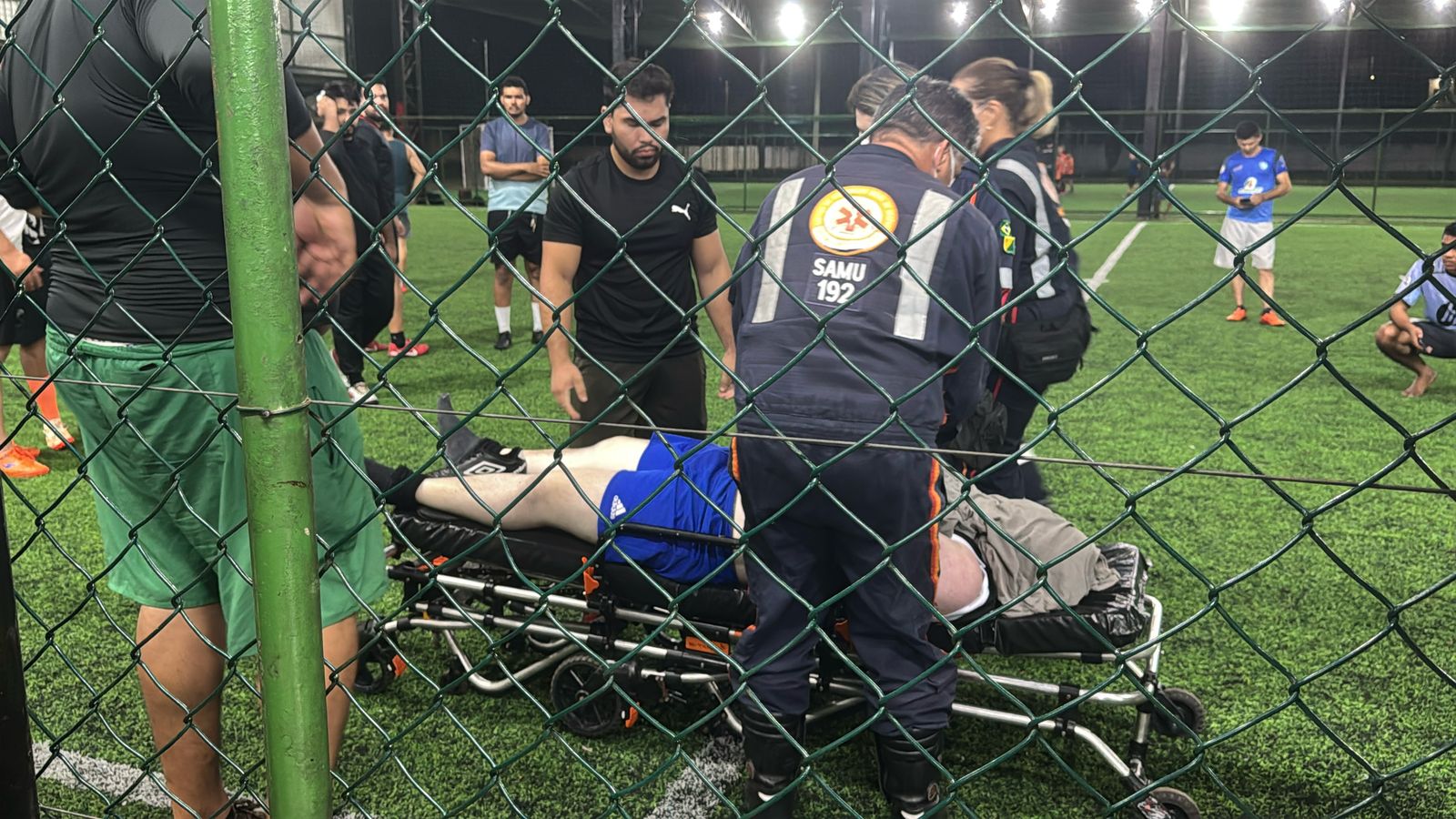 Homem morre após passar mal durante partida de futebol em centro esportivo de Rio Branco