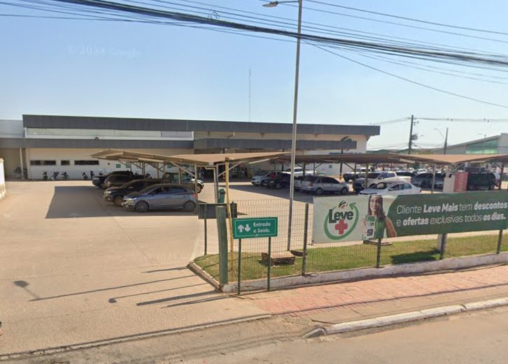 Enfermeira é detida após ser flagrada furtando caixa de lápis de cor em supermercado de Rio Branco