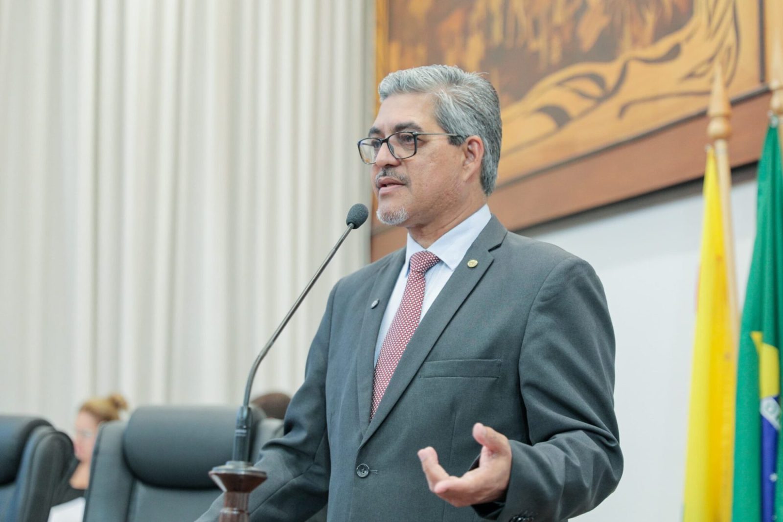 Deputado Edvaldo Magalhães repudia ataques contra Marina Silva e apresenta moção de solidariedade na Aleac