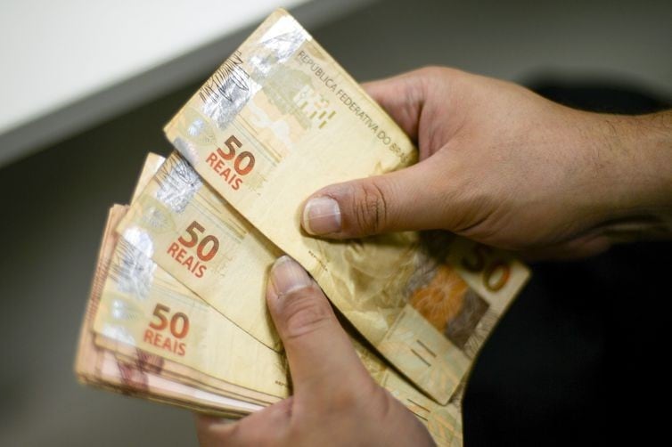 Renda per capita alcança recorde histórico no Acre ao registrar aumento de 12,5% entre 2022 e 2024