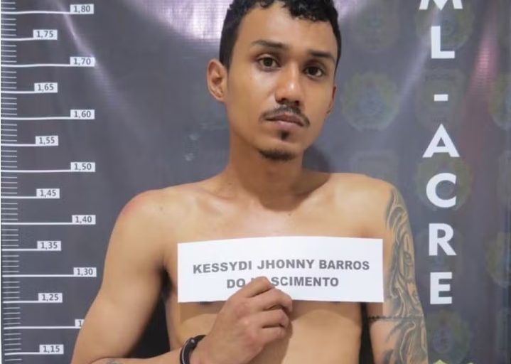 Homem que esfaqueou o próprio pai e o deixou com as tripas para fora irá cumprir pena solto com tornozeleira