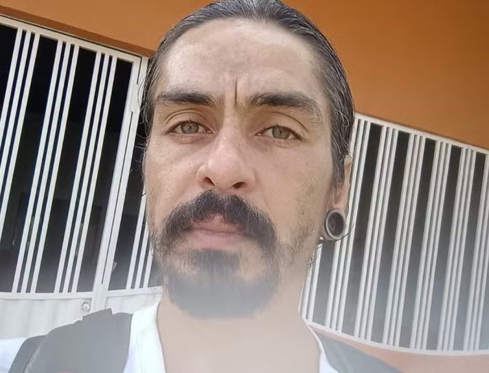 Mulher presa por matar irmão com 37 facadas em Rio Branco já havia tentado atacá-lo em outra ocasião, diz parente