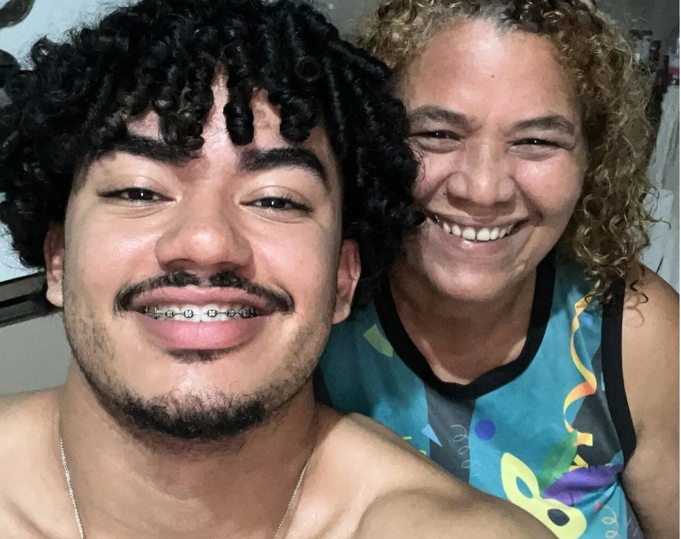 Mãe de estudante sofre corte na cabeça após defendê-lo de ataques homofóbicos em Rio Branco