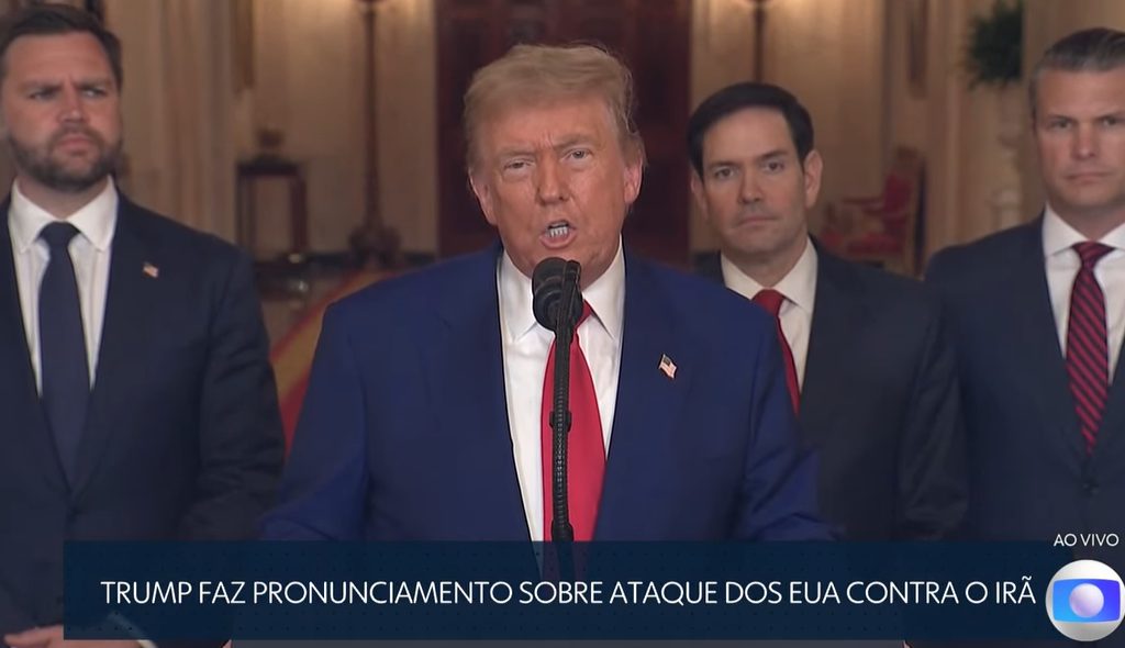 Plantão da Globo interrompe programação para transmitir declaração de Donald Trump sobre ataque ao Irã