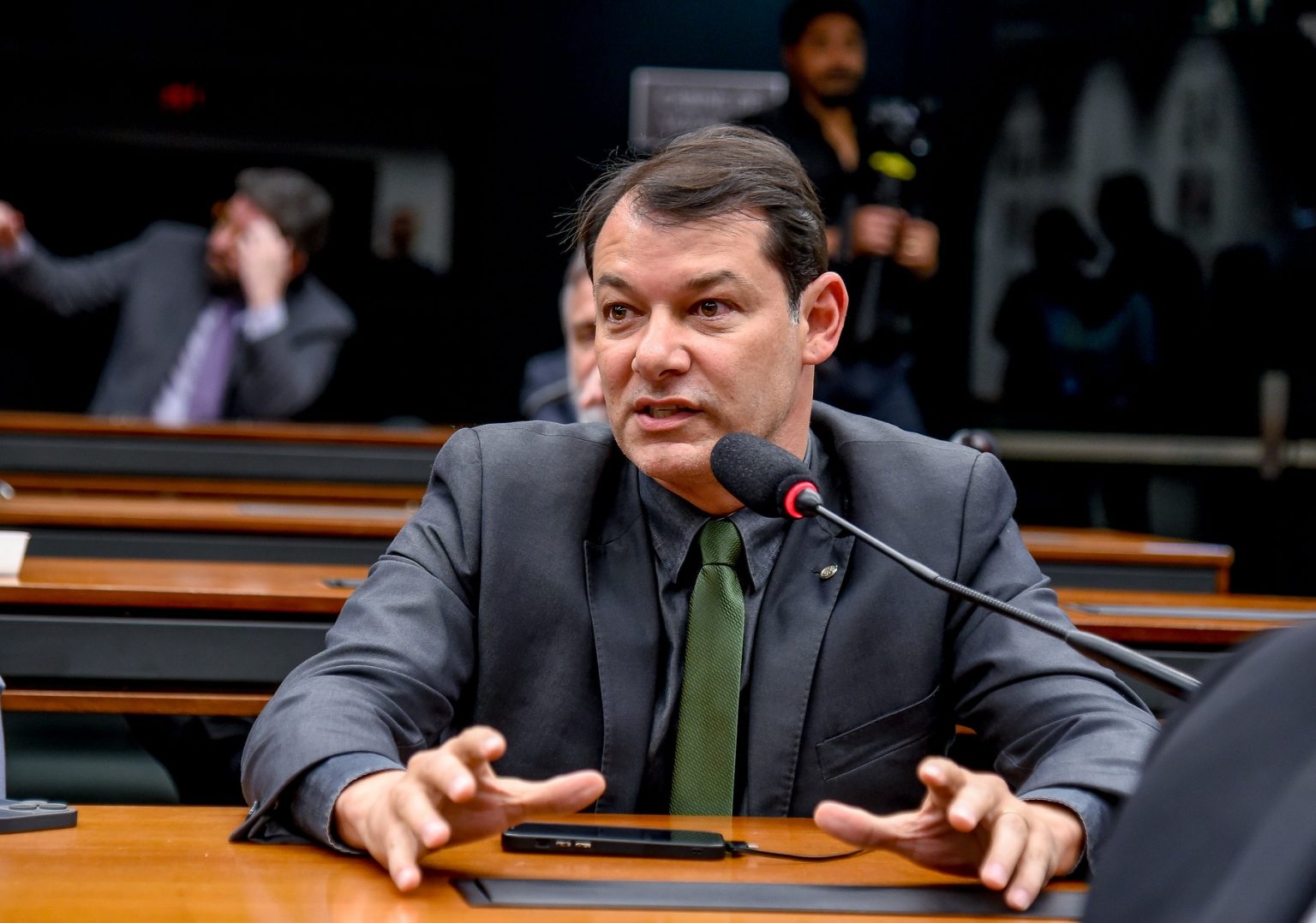 Duarte minimiza possível aumento na conta de luz após veto de PL e defende: ‘pode impulsionar desenvolvimento no Acre’