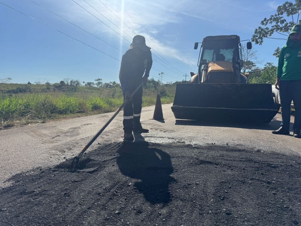 Com Operação Verão 2025, Deracre abre 3 novas frentes de serviço para manutenção na AC-40