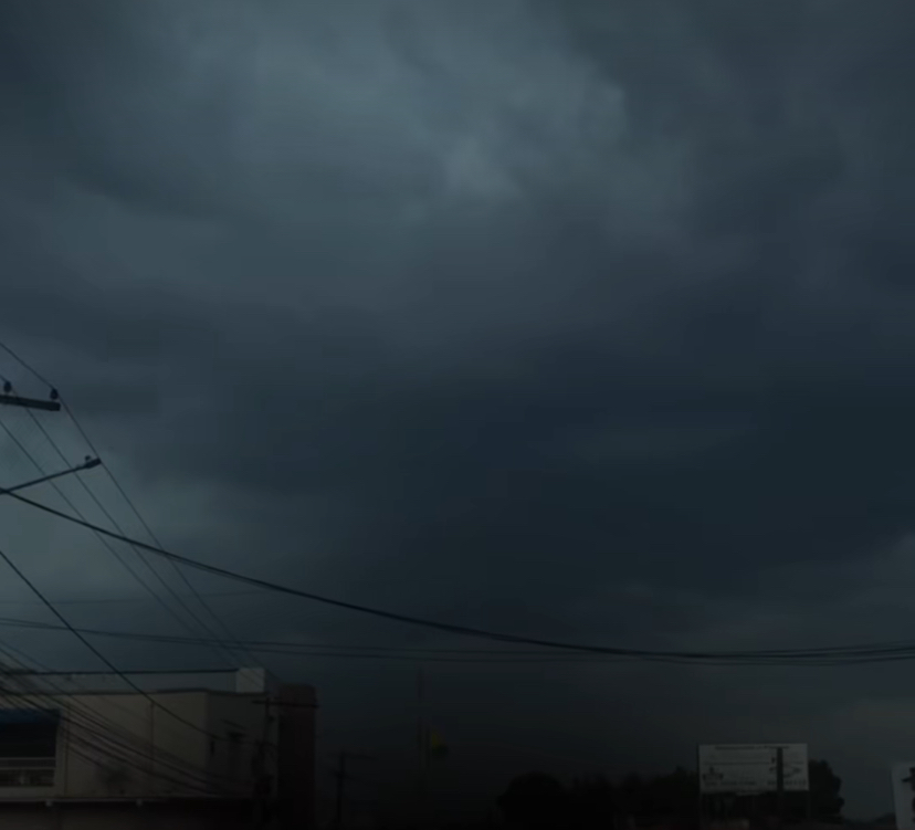 Céu escuro e ventos fortes marcam terceira noite da ExpoAcre em meio a alerta de chuvas intensas