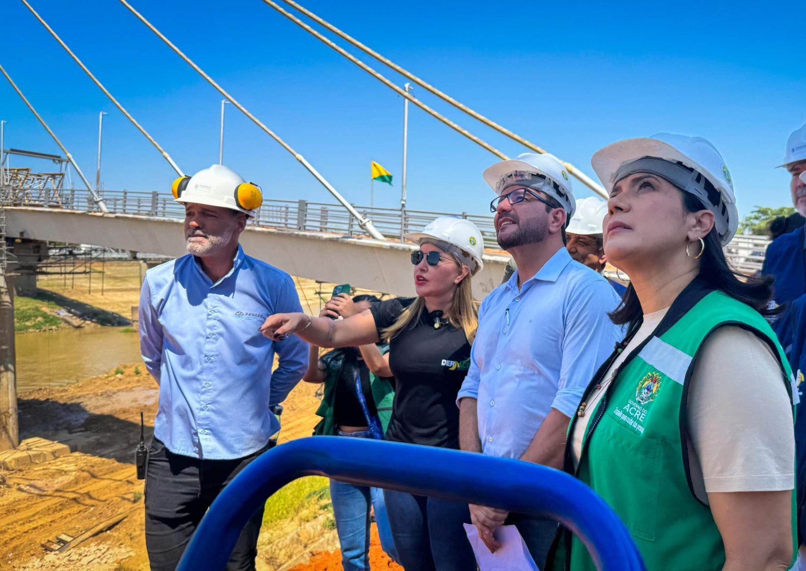 Deracre intensifica obras de recuperação da passarela Joaquim Macedo, no centro de Rio Branco