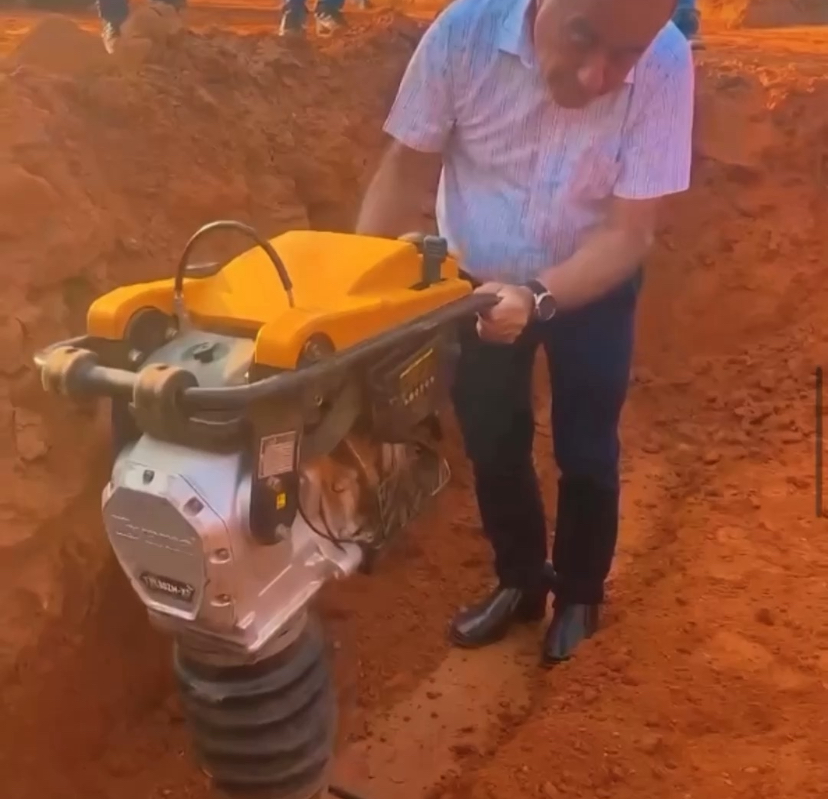 Bocalom posta vídeo trabalhando e empolga comissionados e apoiadores: “melhor prefeito do Brasil e do mundo”