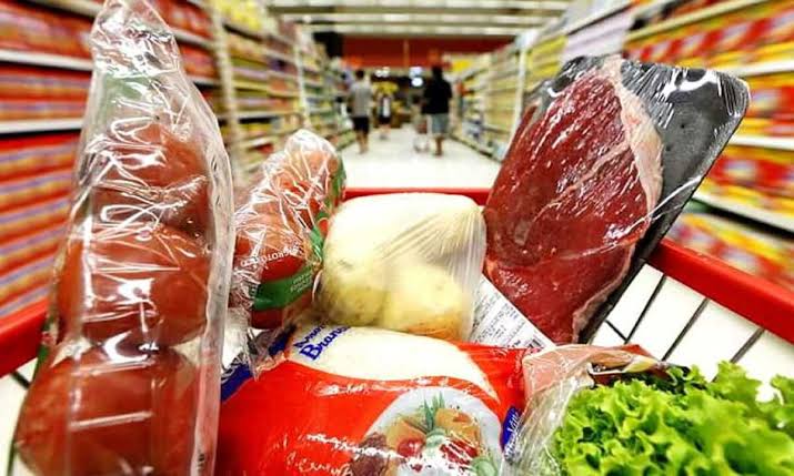 Reforma Tributária vai zerar impostos sobre carne e produtos essenciais, informa Governo Federal
