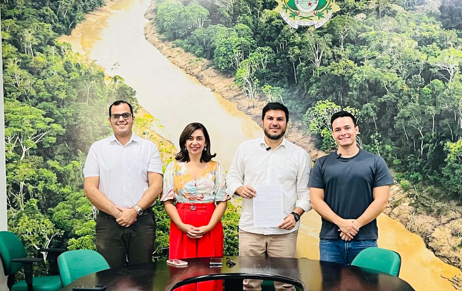 Semeia e Fundação de Tecnologia do Acre firmam acordo para fortalecer cadeias produtivas da sociobiodiversidade