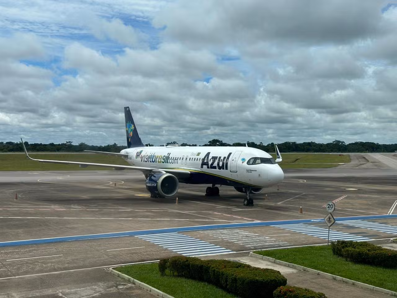 Plano de reestruturação da Azul elimina rota estratégica que ligava as capitais de Rondônia e Acre