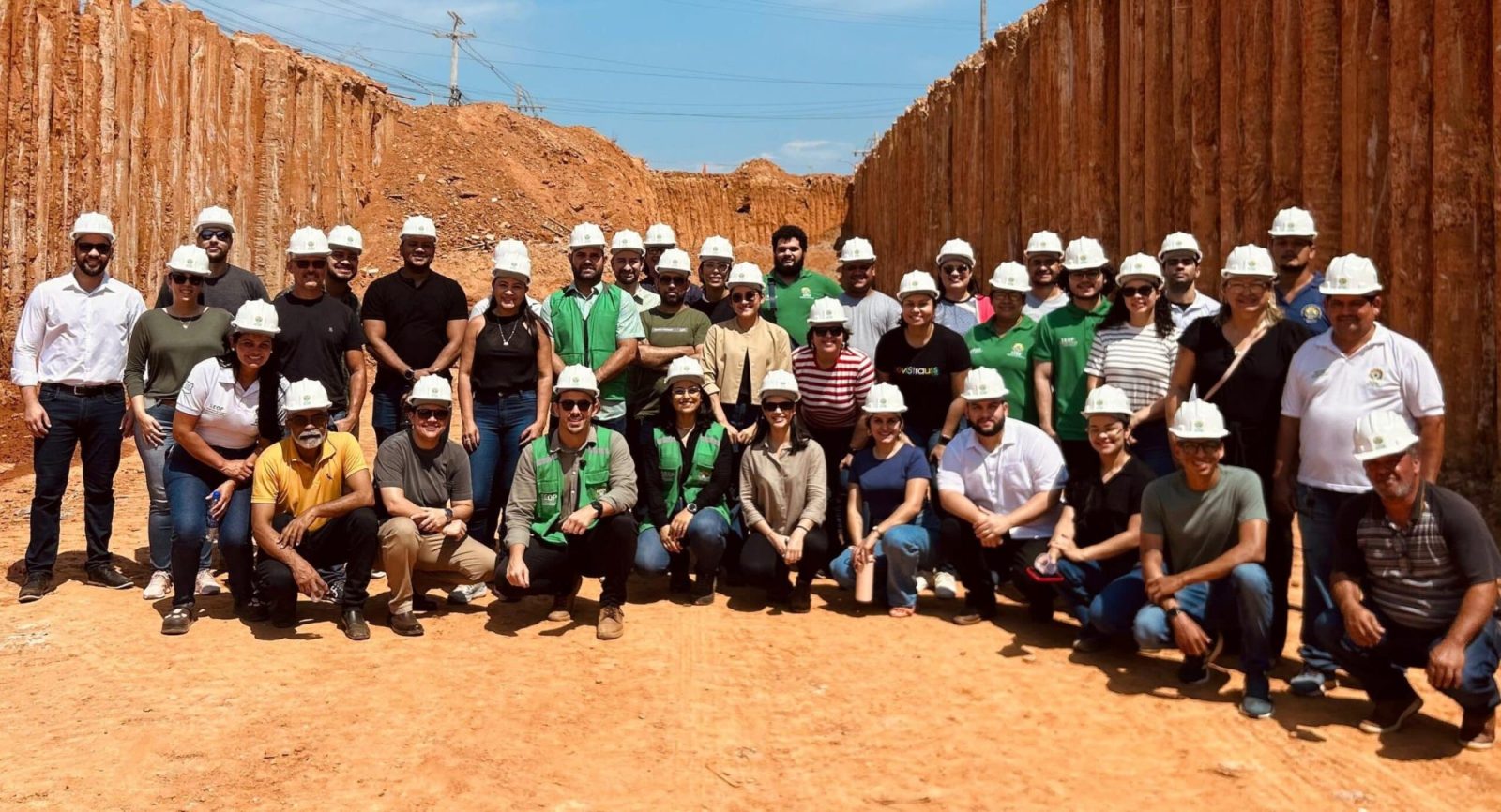 Escavações do Complexo Viário da Avenida Ceará avançam e servidores participam de visita guiada