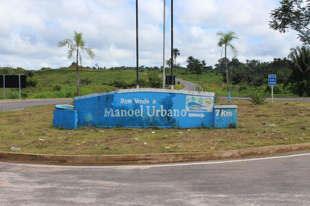 Funcionários acusam direção de escola em Manoel Urbano de assédio, humilhações e ameaças