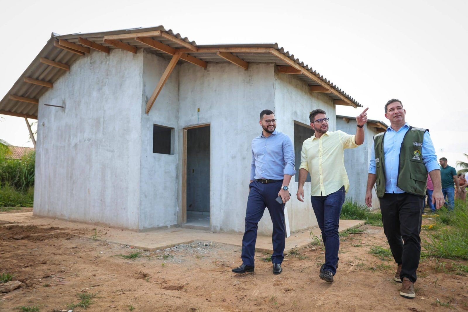 Casas da Cidade do Povo são vendidas por R$ 500 enquanto governo faz sorteio no bairro que ninguém entra